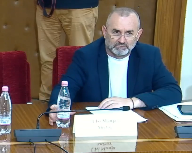 Plas te Zgjedhorja/ Manja l&euml;shon goj&euml;n ndaj Ivi Kasos: O legen, qepe