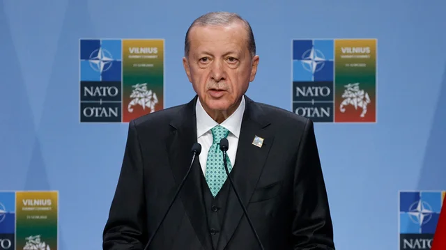 Reuters: Aleat&euml;t e NATO-s heshtin p&euml;r demokracin&euml; n&euml; Turqi,