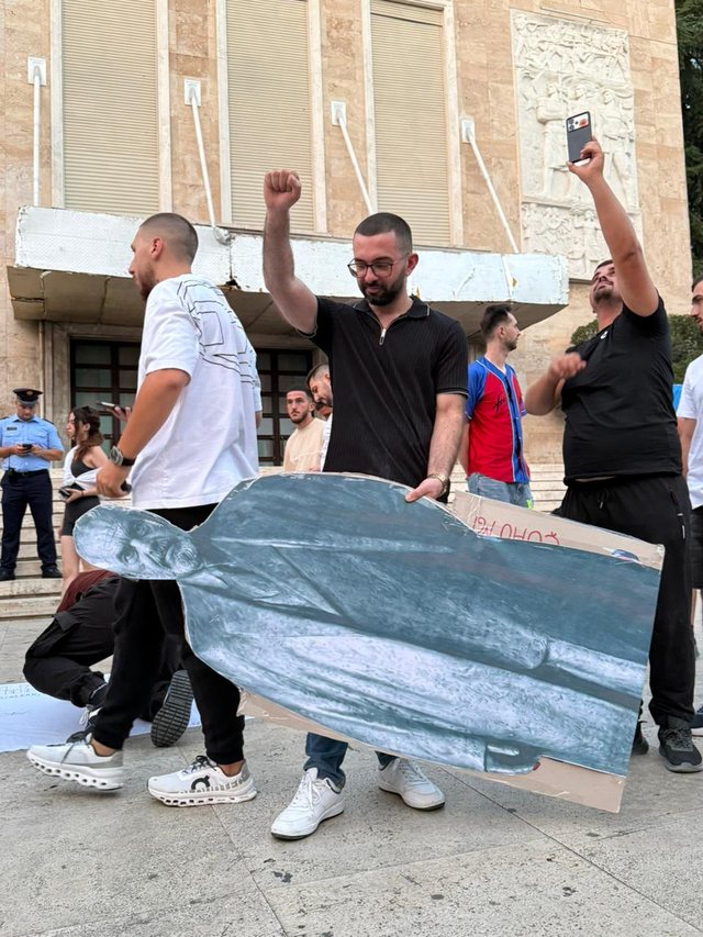 Dita e 32-t&euml; e protest&euml;s, qytetar&euml;t- Ram&euml;s: Do t&euml;