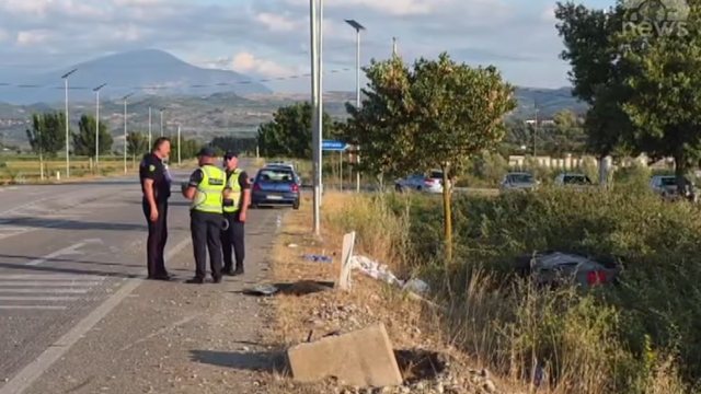 Aksident n&euml; aksin Levan-Tepelen&euml;, makina p&euml;rmbyset n&euml; kanal
