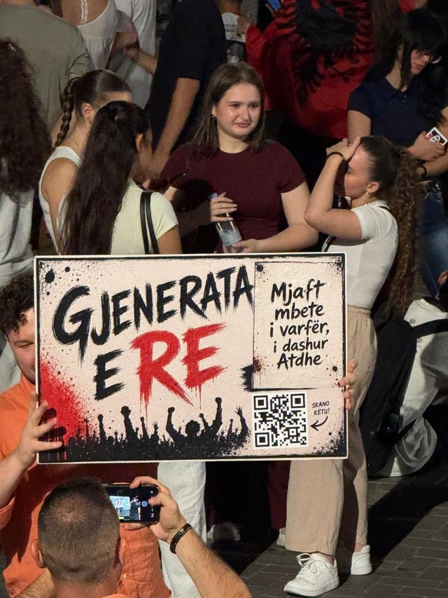 FOTOGALERIA/ Pankartat ‘pikante’ dominojnë protestën e