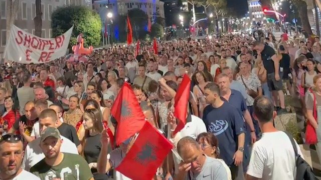"Ju erdhi fundi"! Protesta e 34-t radhazi, qytetarët të