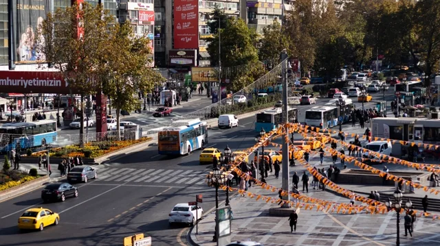 N&euml; prag t&euml; samitit t&euml; NATO-s, Ankaraja mbulon lagjet e varfra me