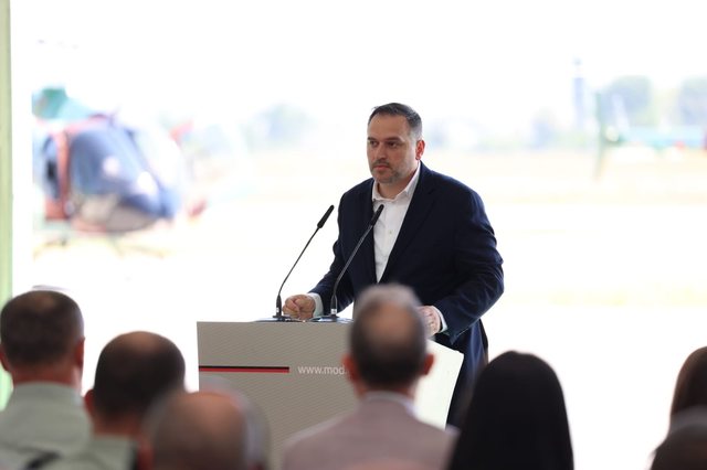 Hapet Shkolla Komb&euml;tare e Fluturimit, Ministri Nufi: P&euml;rgatisim