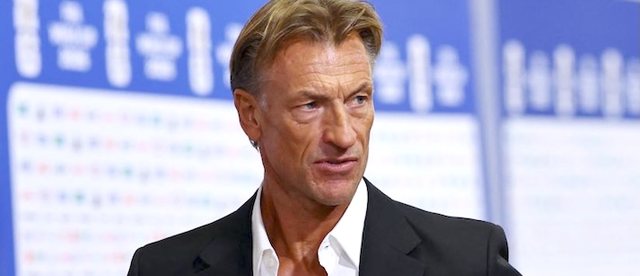 Pas dy ndeshjesh n&euml; Bot&euml;ror, Herv&eacute; Renard e mbyll
