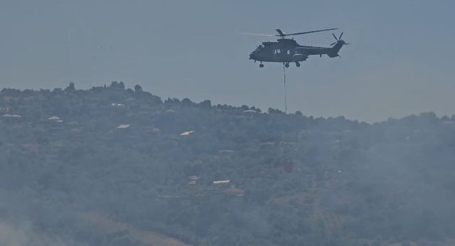 Zjarri n&euml; Fier/ Nis mb&euml;shtetja nga ajri p&euml;r shuarjen e