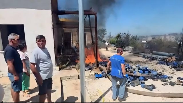 Zjarri d&euml;mton r&euml;nd&euml; stacionin e uj&euml;sjell&euml;sit n&euml;