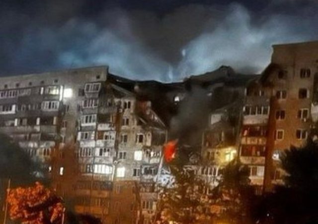 Nat&euml; terrori n&euml; Kiev/ Rusia l&euml;shon  bresh&euml;ri raketash,