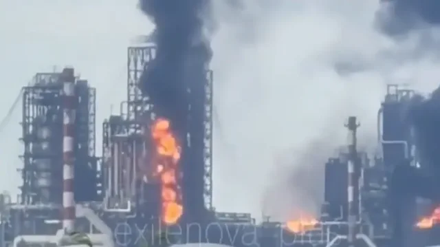 VIDEO/ Dron&euml;t ukrainas godit&euml;n rafinerin&euml; m&euml; t&euml; madhe