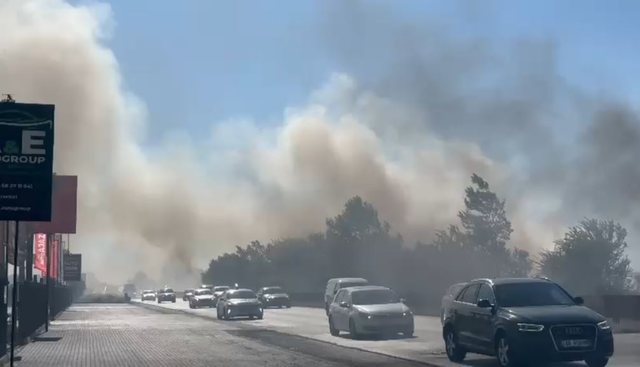 Pamje apokaliptike nga autostrada Tiran&euml;-Durr&euml;s/ Tymi pushton vendin,