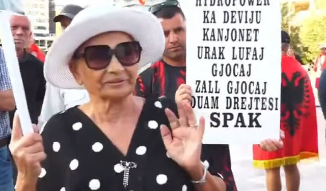 Dita e 37-t&euml; e protest&euml;s/ Vijon revolta qytetare, k&euml;rkohet