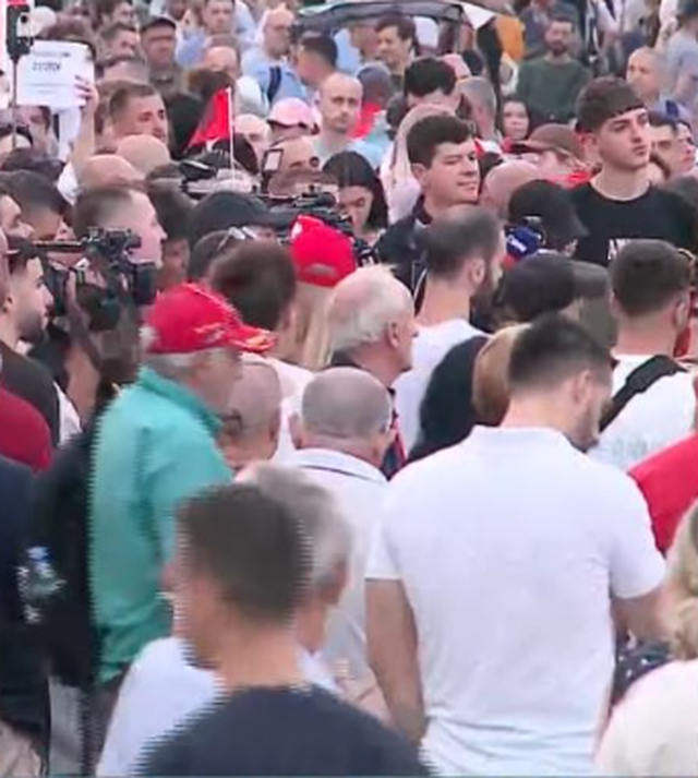 Dita e 37-t&euml; e protest&euml;s/ Vijon revolta qytetare, k&euml;rkohet