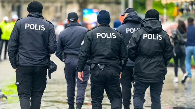 Arrestohen dy gazetar&euml; turq n&euml; prag t&euml; samitit t&euml; NATO-s