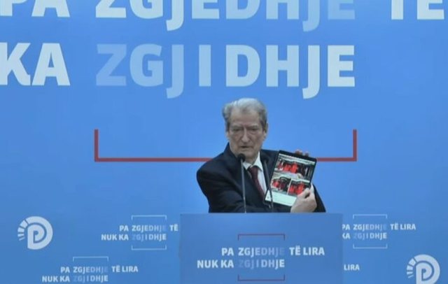 "PD po b&euml;n gati akt padin&euml;"/ Berisha: Libri i kuq
