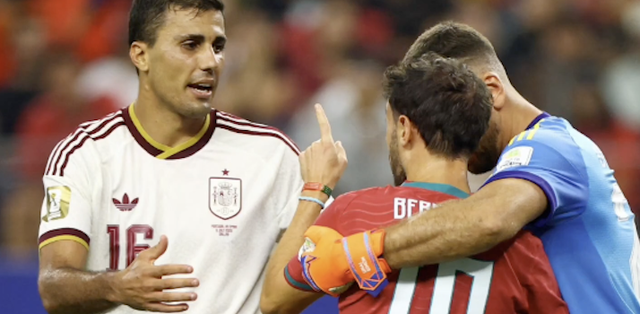 Rodri i k&euml;rkon falje Bernardo Silv&euml;s, p&euml;r gjestin e