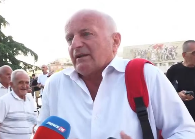 Dita e 38-t&euml; e protest&euml;s/ Vijon revolta qytetare, protestuesit