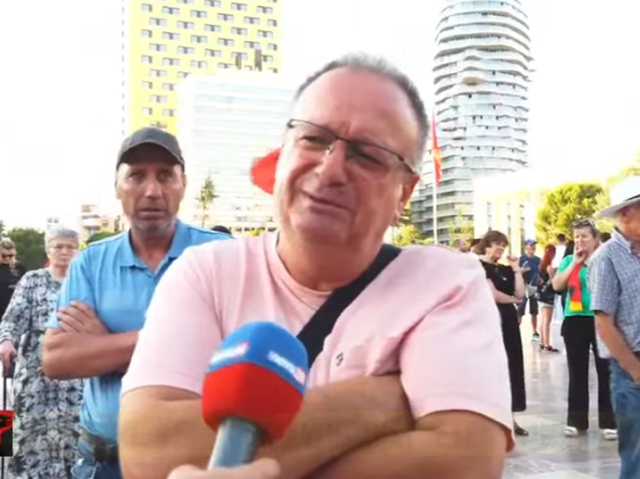 Dita e 38-t&euml; e protest&euml;s/ Vijon revolta qytetare, protestuesit