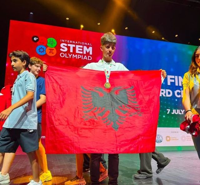 Loris Qose shpallet kampion bote n&euml; STEM, 15-vje&ccedil;ari nga
