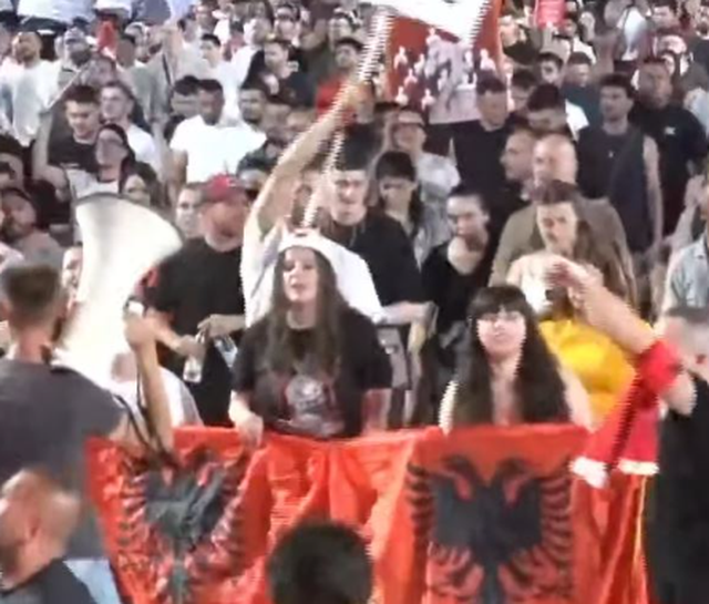 &ldquo;Rama n&rsquo;burg, Berisha n&rsquo;burg&rdquo;/ Vijon marshimi kilometrik