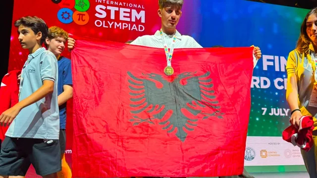 Loris Qosja nx&euml;n&euml;si 15-vje&ccedil;ar nga Cerriku shpallet fitues i