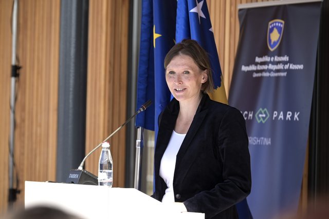 BE-ja k&euml;rkon stabilitet n&euml; Kosov&euml;! Shefja e zyr&euml;s s&euml; BE