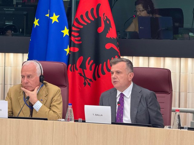 D&euml;shton miratimi i rezolut&euml;s s&euml; p&euml;rbashk&euml;t PS-PD