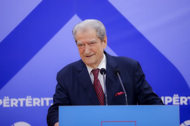 Ndalimi i deputet&euml;ve t&euml; VLEN/ Berisha: PD d&euml;non k&euml;t&euml;
