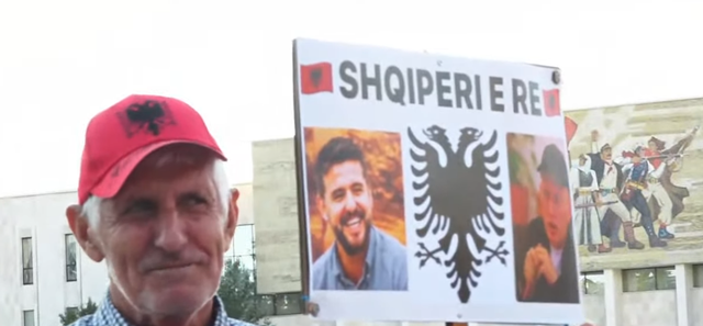 Dita e 40-t&euml; e protest&euml;s n&euml; kryeqytet/ Vijon revolta qytetare,