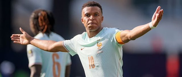 Francë është pa rivalë: Mbappé dhe