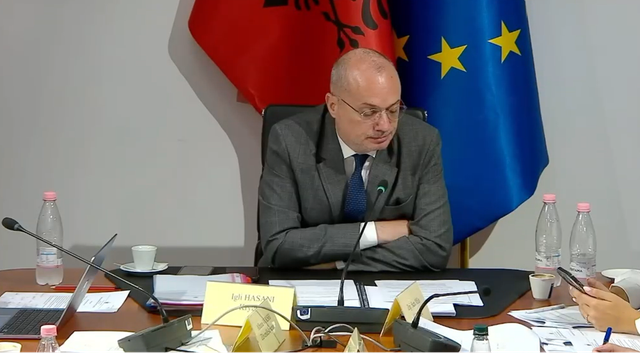 PS refuzon shqyrtimin me përparësi të ligjeve për