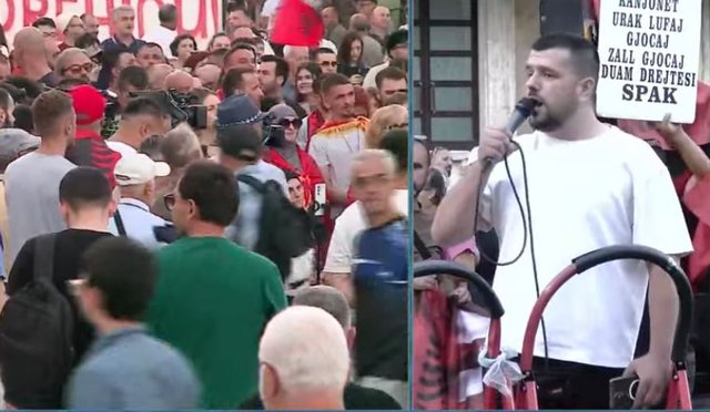 Dita e 41-t&euml; e protest&euml;s/ Qytetar&euml;t vijojn&euml; revolt&euml;n e