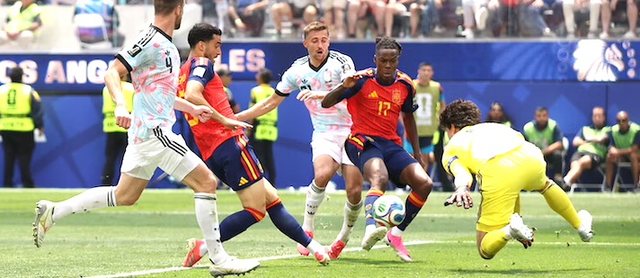 Spanja i bashkohet Franc&euml;s n&euml; gjysm&euml;finalet e Kup&euml;s s&euml;