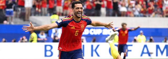 E pabesueshme!... Mikel Merino, vesh p&euml;rs&euml;ri kostumin e heroit