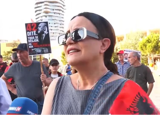 Dita e 42-t&euml; e revolt&euml;s/ Nis organizimi i qytetar&euml;ve&nbsp;n&euml;