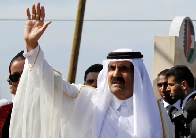 Ish-Emiri i Katarit, Sheikh Hamad bin Khalifa Al Thani, nd&euml;rron jet&euml;