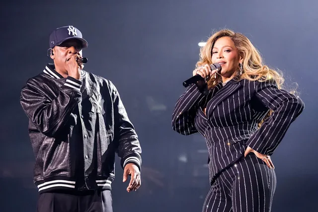 Jay-Z kthen stadiumin Yanke n&euml; fest&euml;, performon me Beyonce Reasonable