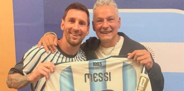 Leo Messi i dhuron fanel&euml;n Roberto Baggios, pas fitores s&euml;