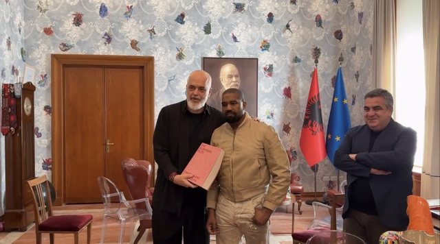 Performoi dje n&euml; Tiran&euml;, reagon Kanye West: Faleminderit Edi Rama dhe