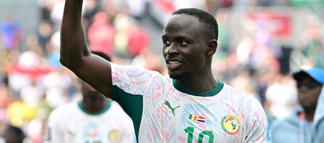 Man&eacute; t&euml;rhiqet nga komb&euml;tarja e Senegalit: "Do ta v&euml;