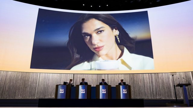 Media e Brukselit: Dua Lipa thyen heshtjen! Ylli i popit i bashkohet protestave