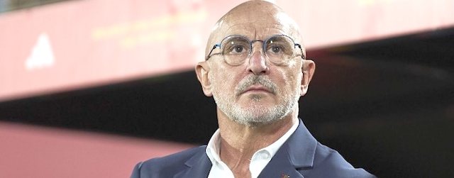 Trajneri De la Fuente paralajmëron: "Më e mira e Lamine Yamalit