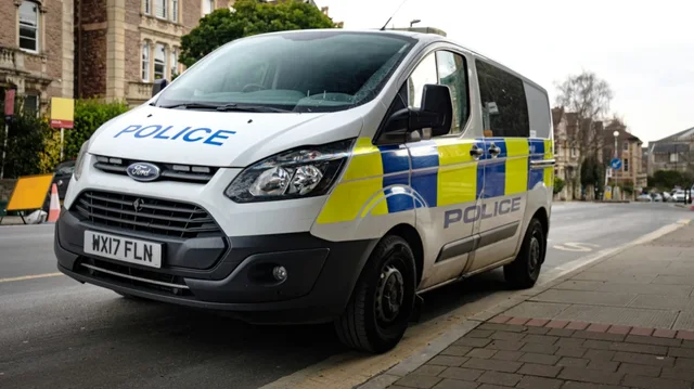 Britani e Madhe/ 12 t&euml; arrestuar p&euml;r k&euml;rc&euml;nim ndaj nj&euml;