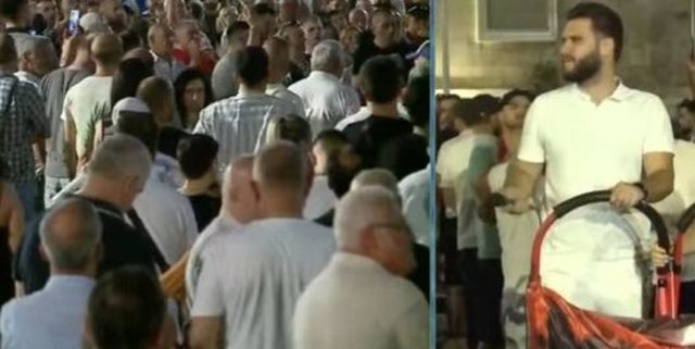 44 dit&euml; revolt&euml; qytetare/ Protestuesit t&euml; vendosur p&euml;r