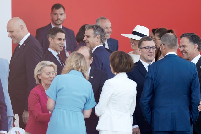 FOTO/ Parada e madhe e Ditës së Bastijës! Mitsotakis, Zelensky