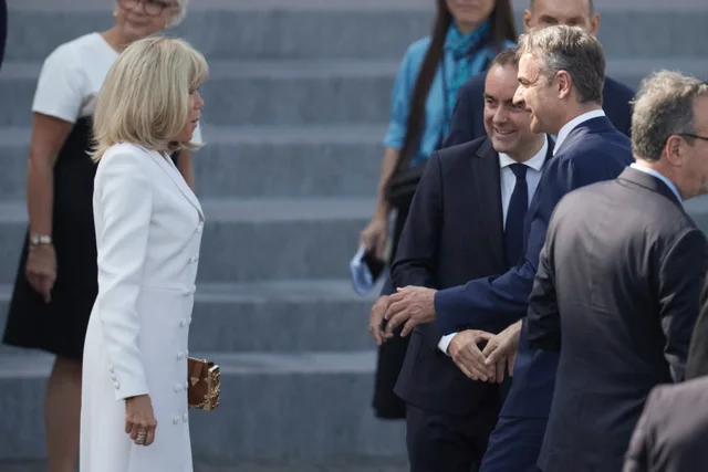 FOTO/ Parada e madhe e Ditës së Bastijës! Mitsotakis, Zelensky