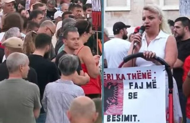Dita e 45-t&euml; e protest&euml;s/ Qytetar&euml;t vijojn&euml; revolt&euml;n e