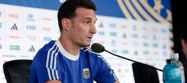 Trajneri Scaloni: "Mund të bëjmë ndryshime, por ende nuk ua
