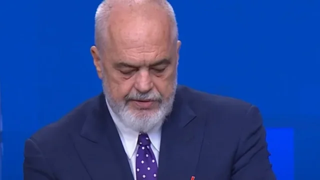 Mbyllja e tre grupkapitujve/ Rama ndan videon: Nj&euml; tjet&euml;r dit&euml; e