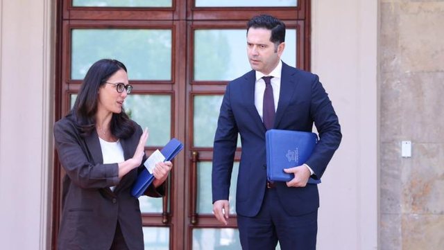 P&euml;rfundon mbledhja e qeveris&euml;/ Propozim p&euml;r ndryshime n&euml;