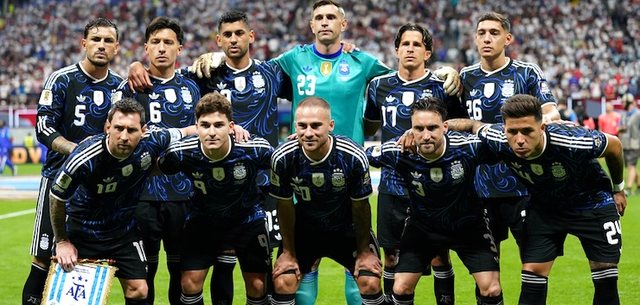 Argjentina rifiton vendin e parë në renditjen e FIFA-s dhe synon